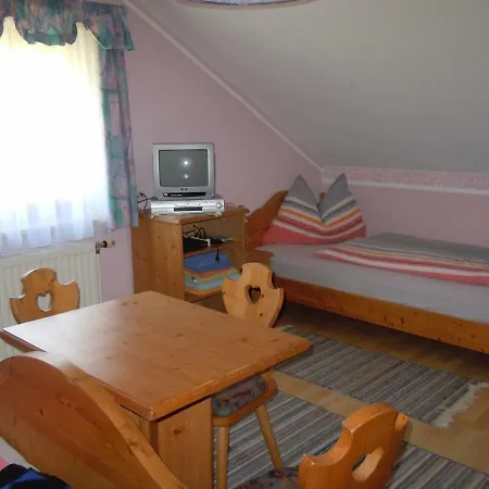 Gastehaus Weissensteiner * Landl (Styria)