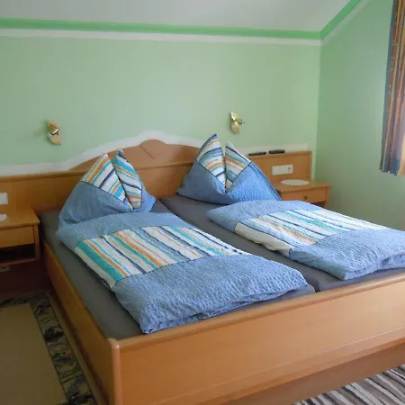 Gastehaus Weissensteiner Habitación en casa particular Landl (Styria)